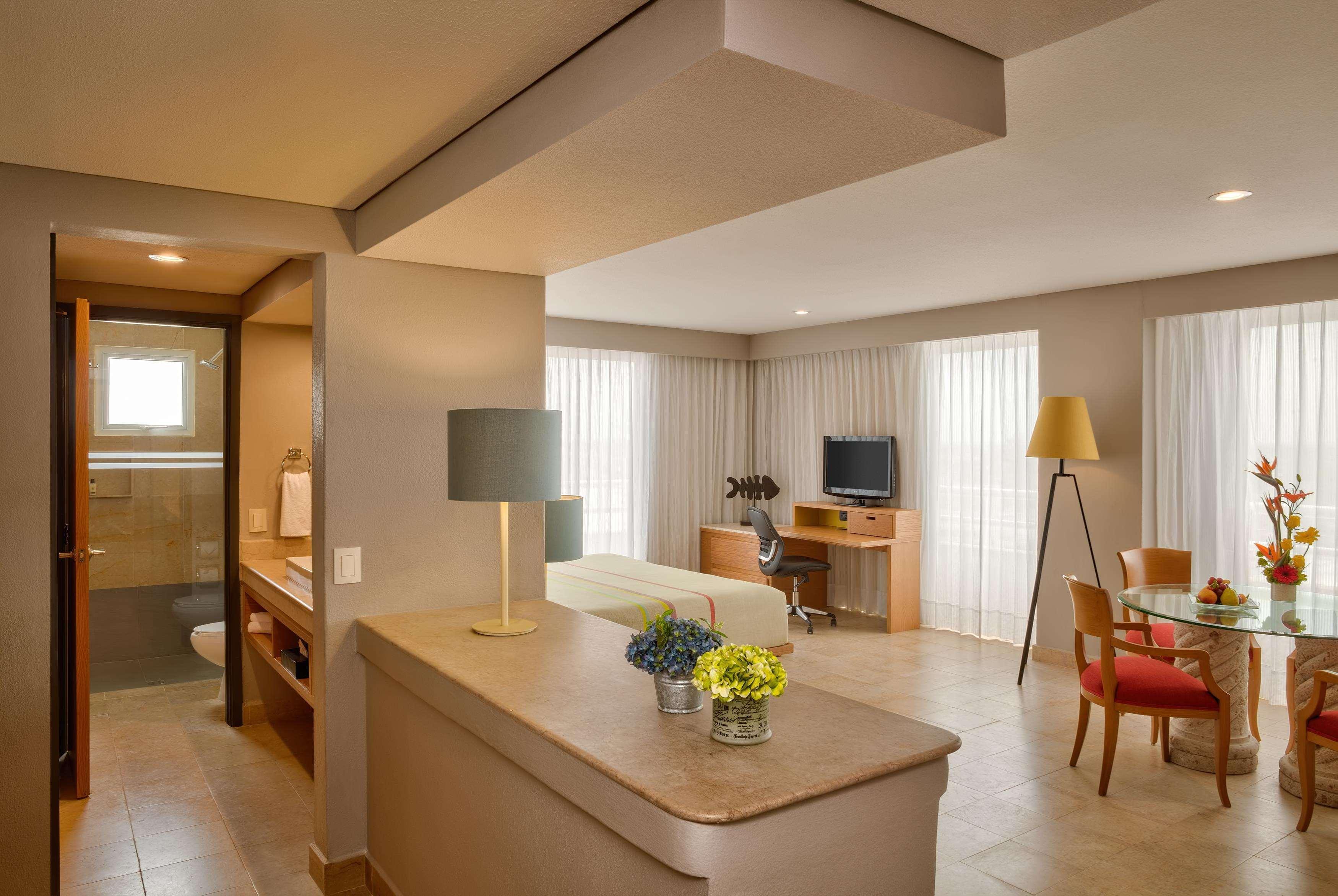 Galeria Plaza By Brisas 4*
