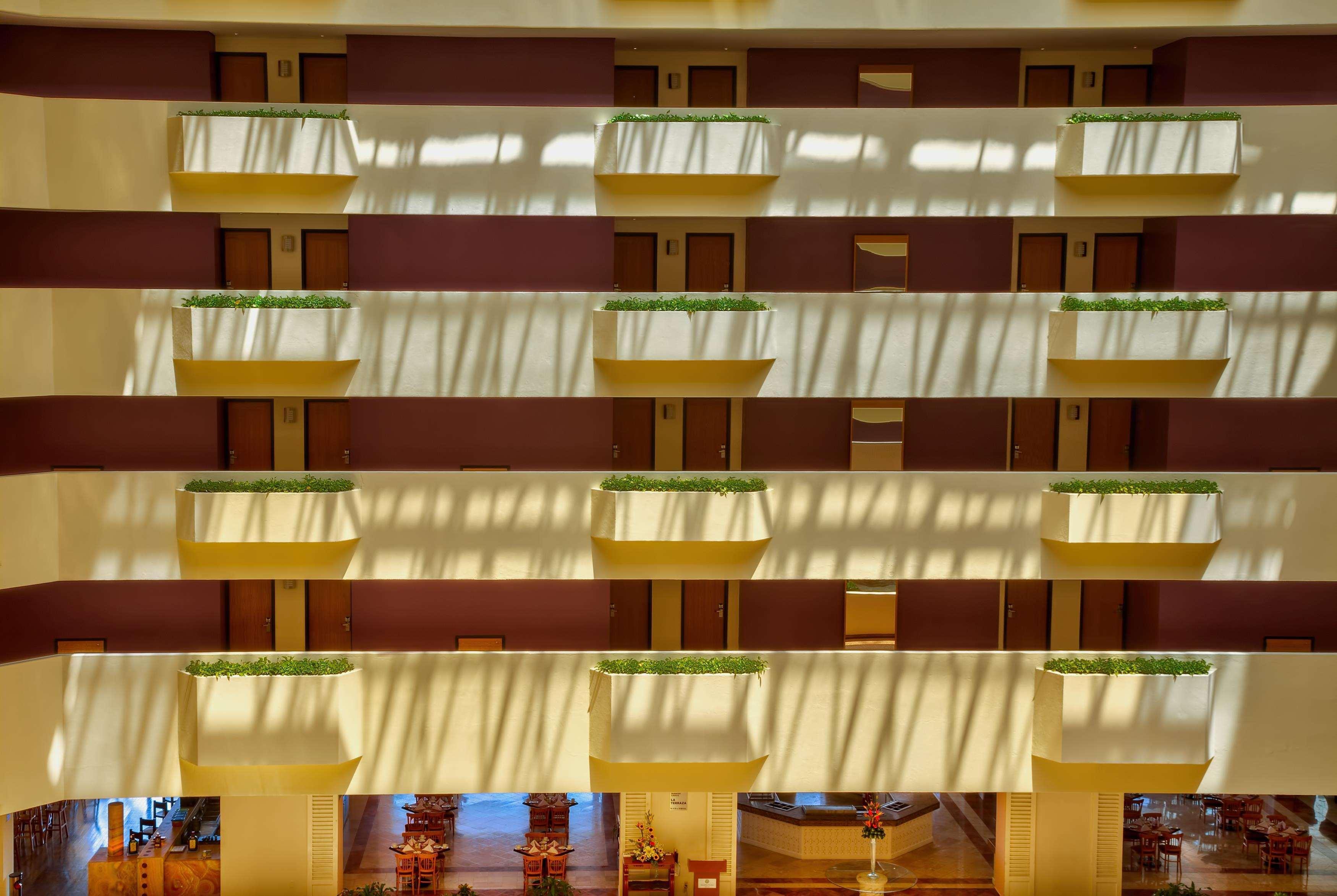 Galeria Plaza By Brisas 4*